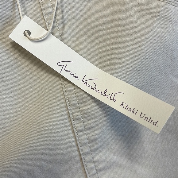 Gloria Vanderbilt Khaki Unltd. NWT Dark Vanilla Sierra Utility Shorts Size 24W - Picture 5 of 11